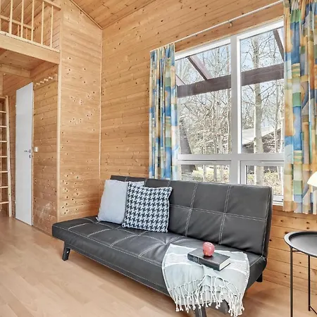 2 Bedroom Lovely In *