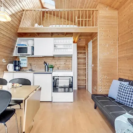 Сasa de vacaciones 2 Bedroom Lovely In *